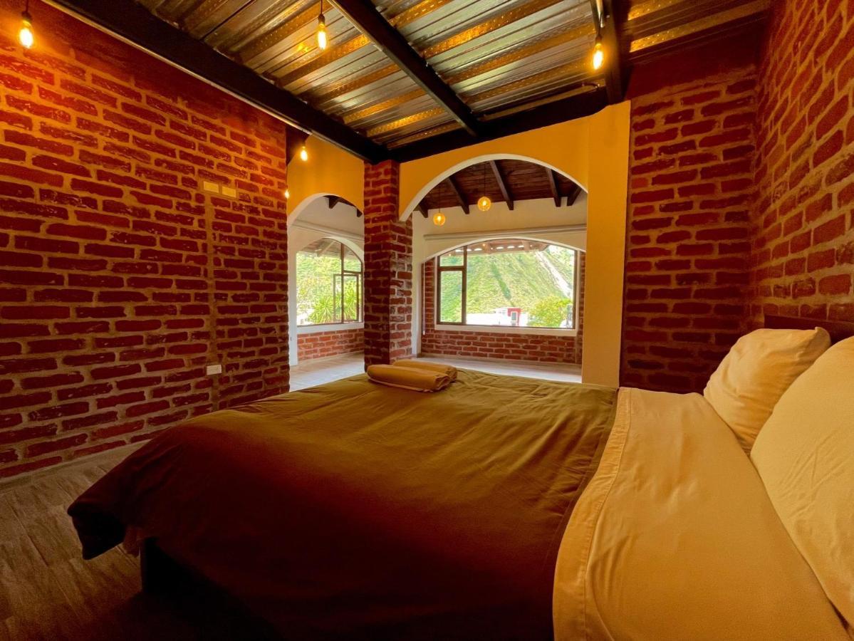 La Quinta Mansion Bed & Breakfast Banos  Exterior photo